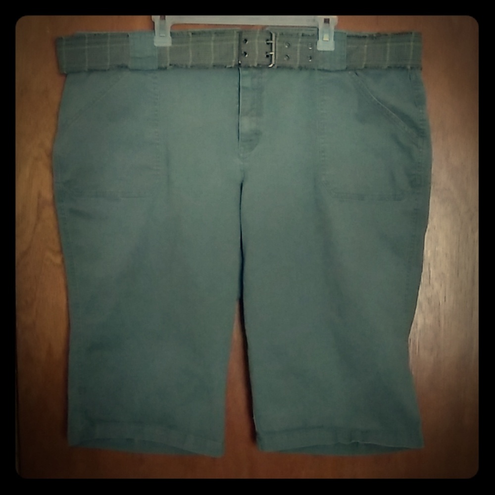 2pc. BeBop Long Shorts, size 24